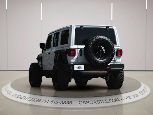 Used 2024 Jeep Wrangler Unlimited Sahara AWD/4WD image 16