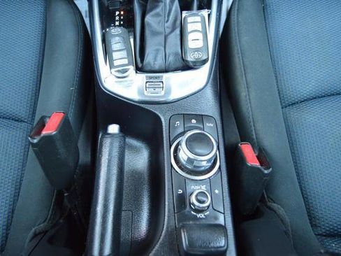 Used 2017 Toyota Yaris iA image 27