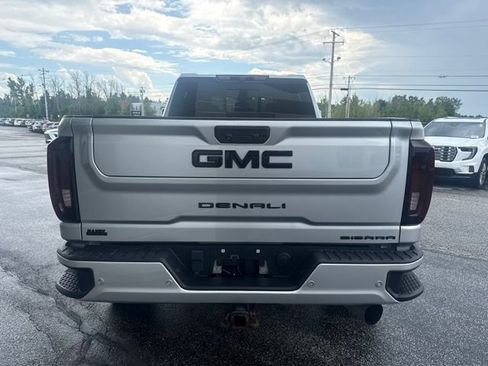 Used 2022 GMC Sierra 2500 Denali AWD/4WD image 6
