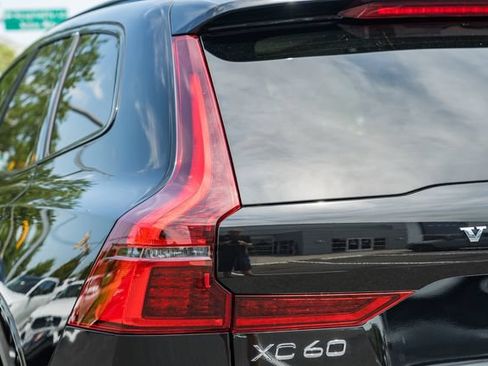 New 2026 Volvo XC60 T8 Ultra w/ Protection Package Premier AWD/4WD image 7