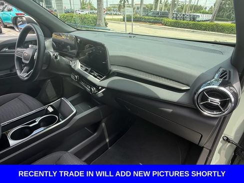 Used 2025 Chevrolet Equinox LT w/ Safety and Technology Package FWD image 18