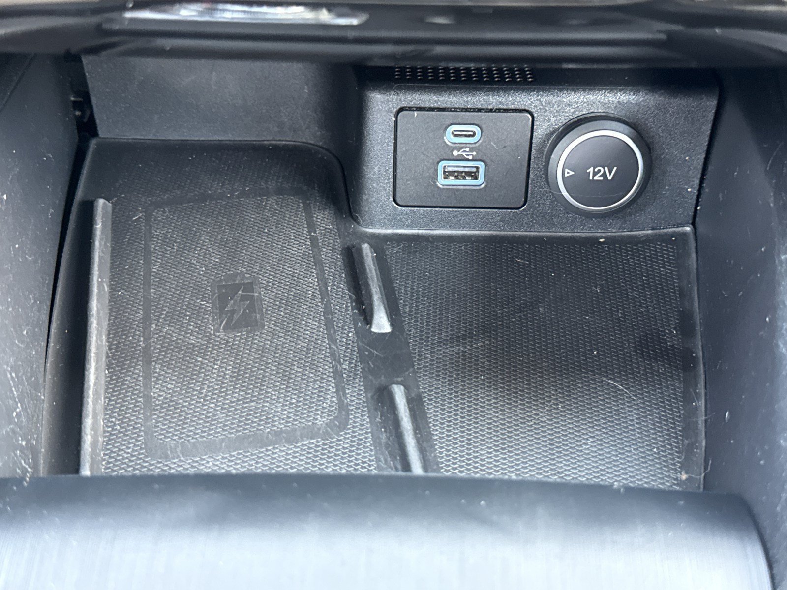 Used 2021 Ford Escape Titanium w/ Titanium Elite Package AWD/4WD image 32