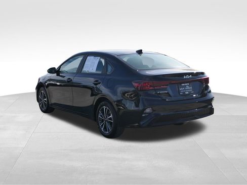 Used 2024 Kia Forte LXS w/ LXS Technology Package image 6