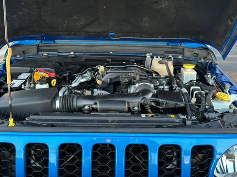 Used 2022 Jeep Gladiator Sport image 35
