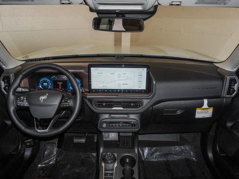 New 2025 Ford Bronco Sport Outer Banks w/ Outer Banks Tech Package+ AWD/4WD image 25
