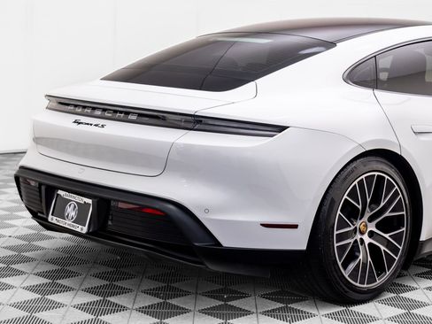 Used 2021 Porsche Taycan 4S image 35