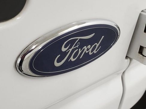 Used 2006 Ford E-150 and Econoline 150 image 22