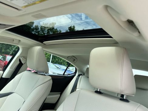 Certified 2024 Lexus ES 350 w/ Premium Package FWD image 18