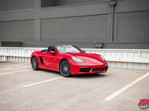 Used 2017 Porsche 718 Boxster S RWD image 34