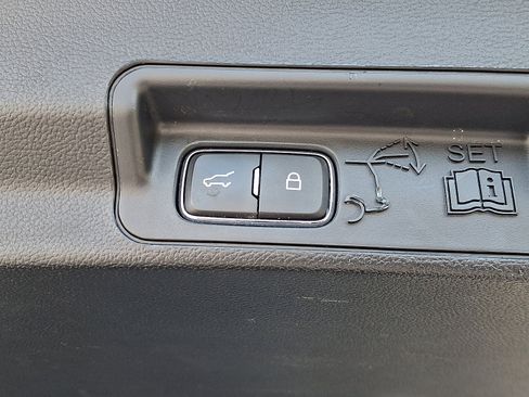 Used 2020 Ford Explorer XLT w/ Class III Trailer Tow Package image 29