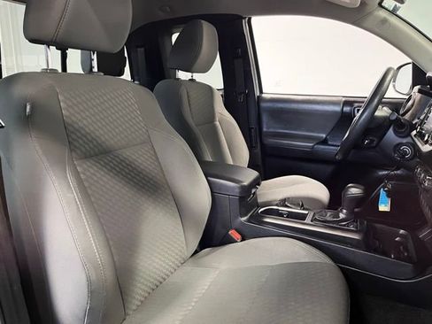 Used 2020 Toyota Tacoma SR w/ SR Convenience Package RWD image 10