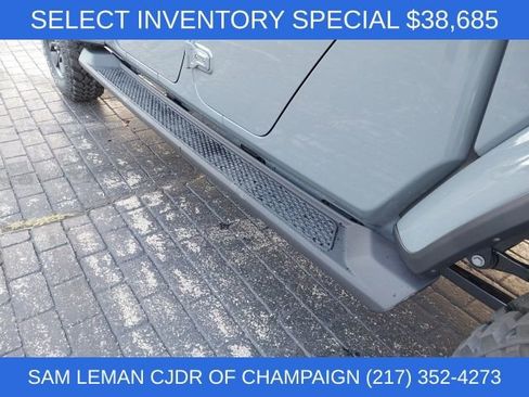 New 2025 Jeep Gladiator Sport image 18