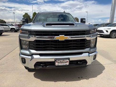 Used 2024 Chevrolet Silverado 2500 LT AWD/4WD image 8