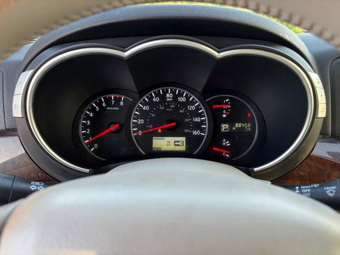 Used 2014 Nissan Quest LE FWD image 18
