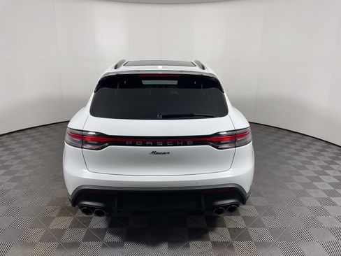 Certified 2026 Porsche Macan AWD/4WD image 6