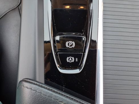 Used 2024 Volvo XC60 B5 Core w/ Protection Package Premier AWD/4WD image 15