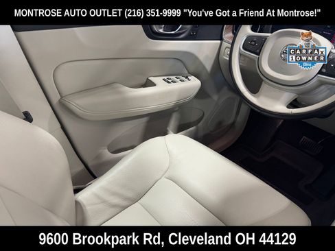 Used 2022 Volvo XC60 B5 Momentum image 37