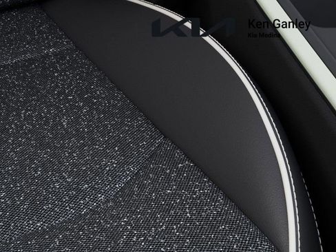 New 2025 Kia K4 GT-Line w/ GT-Line Sunroof Package image 24