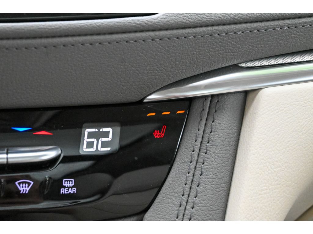 Used 2025 Cadillac XT5 Premium Luxury AWD/4WD image 46