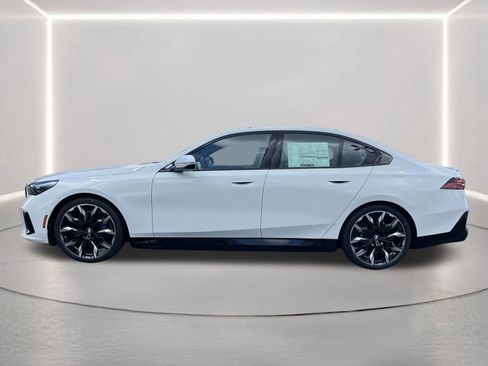 New 2026 BMW i5 eDrive40 w/ M Sport Package image 23