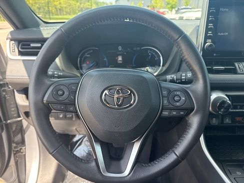 Used 2022 Toyota RAV4 XSE w/ XSE Grade Weather Package AWD/4WD image 16