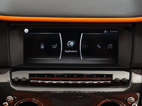 Certified 2023 Rolls-Royce Cullinan Black Badge w/ Driver's Package AWD/4WD image 27