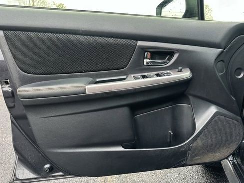 Used 2016 Subaru Crosstrek 2.0i Premium image 14