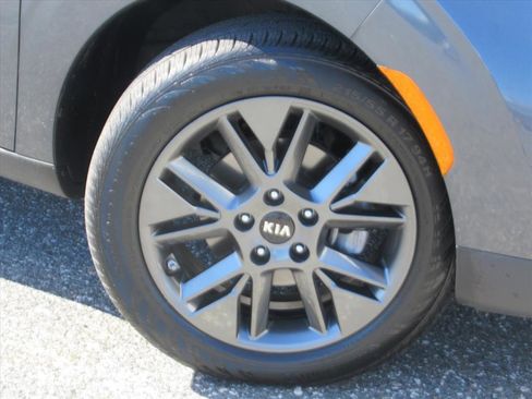 Used 2020 Kia Soul EX image 7