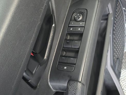 Used 2024 Toyota Tacoma SR5 AWD/4WD image 20