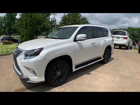 Used 2023 Lexus GX 460 Luxury w/ Sport Design Package AWD/4WD image 4