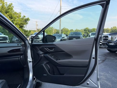 Used 2024 Subaru Crosstrek 2.5i Limited w/ Crosstrek Mirror Package image 14