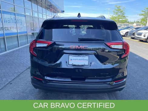 Certified 2024 GMC Terrain SLT w/ Infotainment Package II AWD/4WD image 32