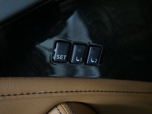 Used 2022 INFINITI QX80 Sensory AWD/4WD image 16