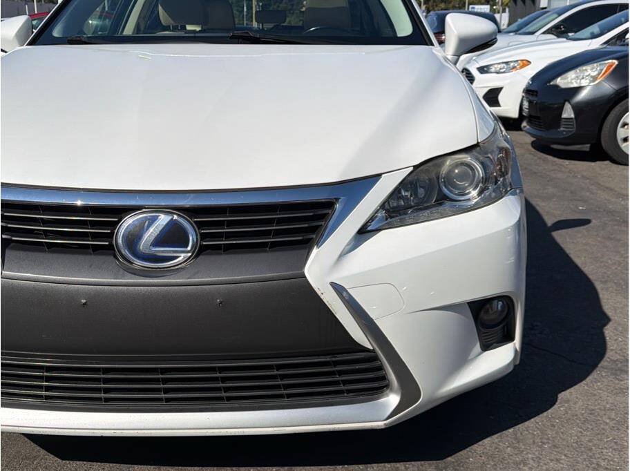 Used 2014 Lexus CT 200h FWD image 27