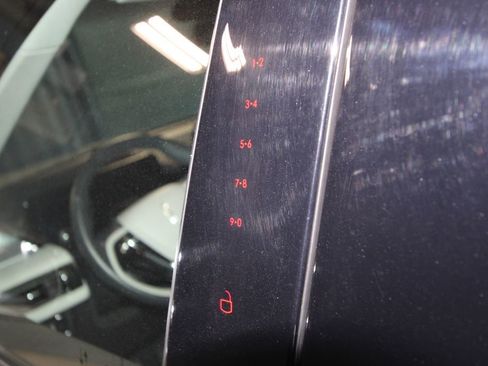 Used 2025 Lincoln Aviator AWD image 43