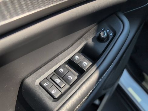 Used 2023 Jeep Grand Cherokee L Laredo w/ Luxury Tech Group I AWD/4WD image 9