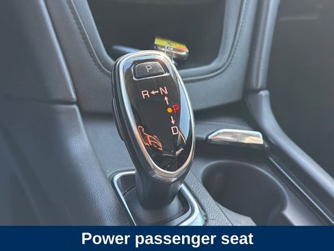 Used 2017 Cadillac XT5 Luxury w/ Driver Awareness Package image 18