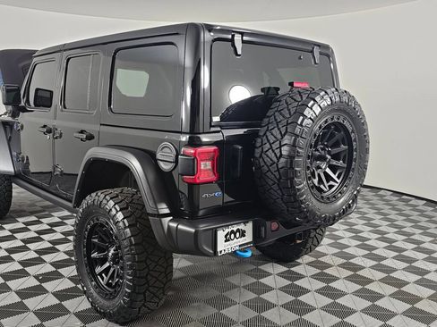 Used 2022 Jeep Wrangler Unlimited Rubicon 4xe w/ Cold Weather Group AWD/4WD image 13