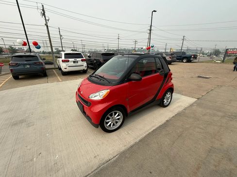 Used 2009 smart fortwo passion RWD image 5