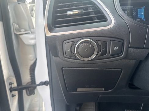 Used 2024 Ford Edge SEL image 15