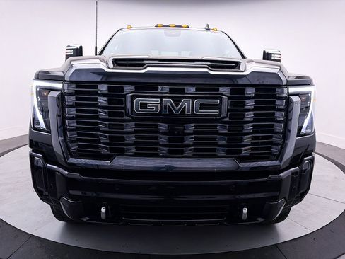 Used 2024 GMC Sierra 2500 Denali Ultimate AWD/4WD image 14