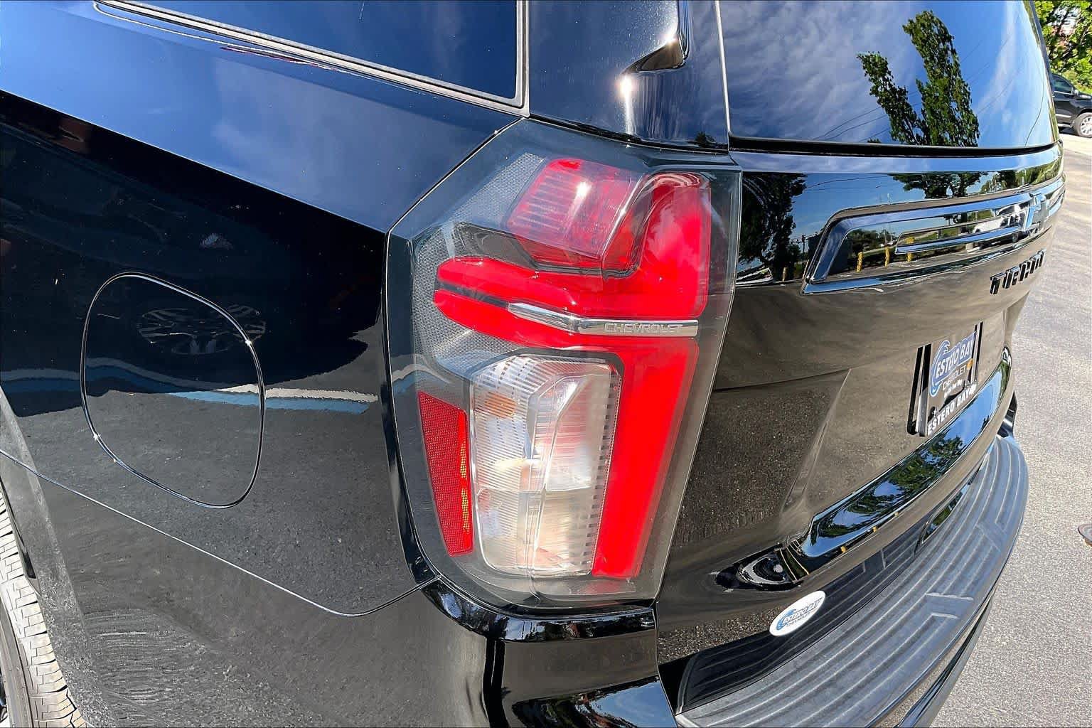 Used 2023 Chevrolet Tahoe RST w/ Luxury Package AWD/4WD image 29
