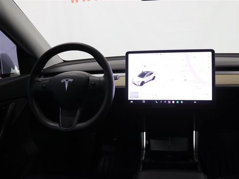 Used 2021 Tesla Model Y Long Range AWD/4WD image 22