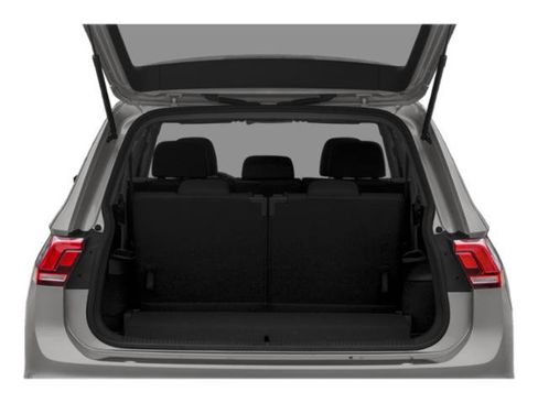 Used 2021 Volkswagen Tiguan S image 11