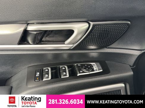 Used 2025 Kia Telluride S FWD image 12