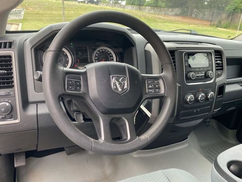 Used 2018 RAM 1500 Express RWD image 14