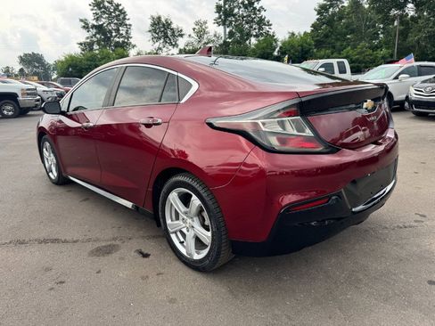 Used 2017 Chevrolet Volt LT FWD image 3