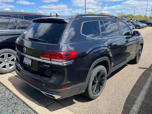Used 2021 Volkswagen Atlas SE w/ Panoramic Sunroof Package AWD/4WD image 5
