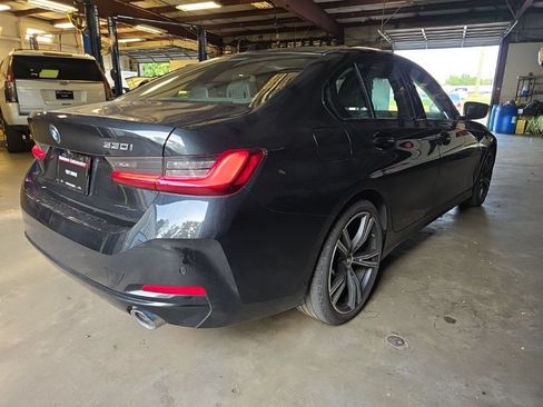 Used 2023 BMW 330i Sedan w/ Convenience Package RWD image 3