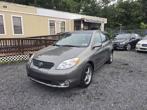 Used 2005 Toyota Matrix w/ PWR Pkg FWD image 2